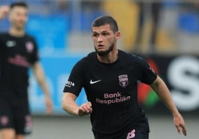 Ayaz Quliyev "Arsenal"da - RƏSMİ