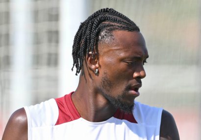 "Beşiktaş"ın ulduzu Premyer Liqa klubunda - RƏSMİ