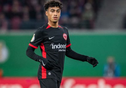 "Ayntraxt Frankfurt"un ulduzu nəhənglərin hədəfindədir