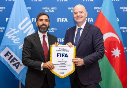 Rövşən Nəcəf FIFA prezidentini təbrik etdi