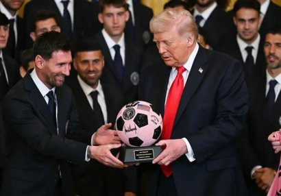Tramp Ağ Evdə Messi ilə görüşdü