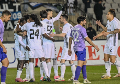 "Qarabağ" "Neftçi"nin rekordunu təkrarladı