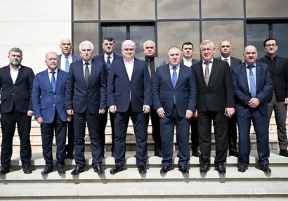 AFFA-nın baş katibi Regional Futbol Federasiyalarının rəhbərləri ilə görüş keçirdi