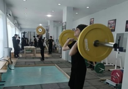 AAF bölgələrdəki idman məktəblərini və klubları avadanlıqlarla təmin edir