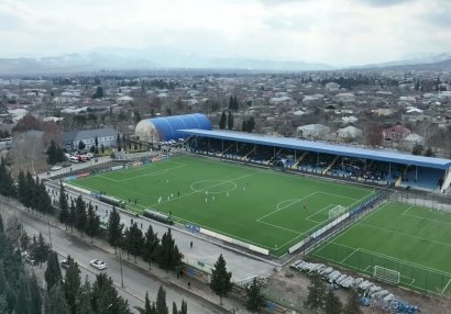 Tovuz şəhər stadionunun qazonu yenidənqurmadan sonra təftiş edildi