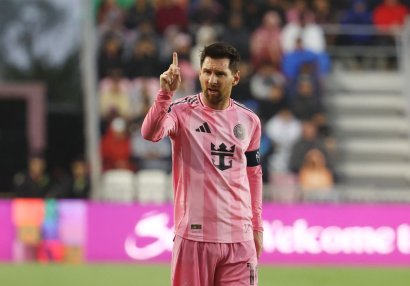 Messi dubl etdi, komandası səfərdə güldü