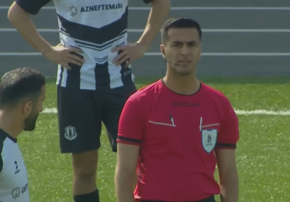 Rəhim Həsənovun güvəndiyi referilərin də sayı artdı, vərəqələrin də - Hakimliyin mənzərəsi