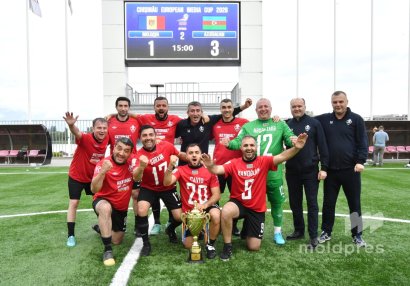 Azərbaycanın media komandası Avropa Kubokunu qazandı - FOTOLAR