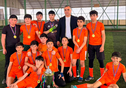 Gəncədə məktəblilər arasında minifutbol turniri keçirilib
