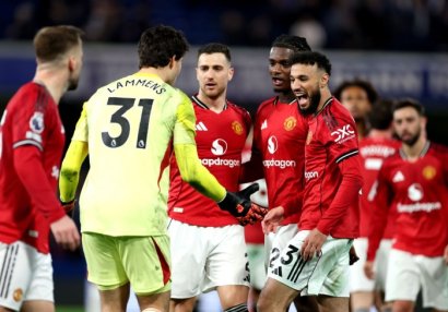 "Mançester Yunayted" bu yay azı 5 futbolçu alacaq