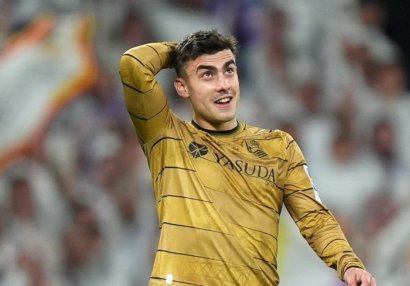 Barreneçea iki İngiltərə nəhəngindən birinə keçmək üzrədir