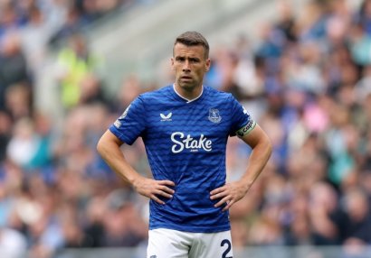 "Everton"un rekordçusu gedir - RƏSMİ