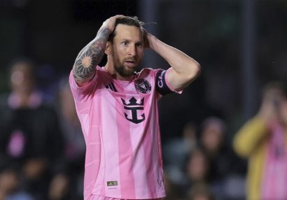 Argentinalılar təşvişdə: Messi zədələndi