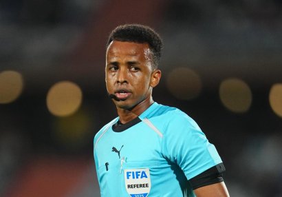 UEFA somalili hakimə belə dəstək oldu