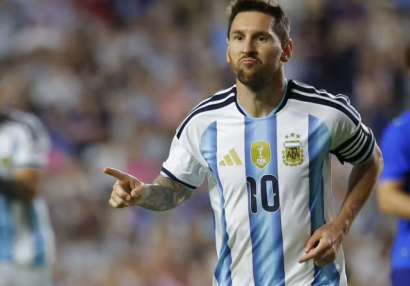 Messi Klozeni geridə qoyub rekordçu oldu