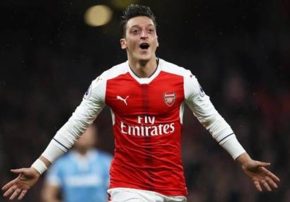 Məsut Özil TFF prezidentliyinə namizəddir