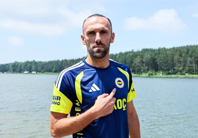 Yeni transfer hələ meydana addım atmadan xərəklə aparıldı