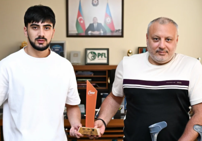 Xəyal Əliyev mükafatlandırıldı