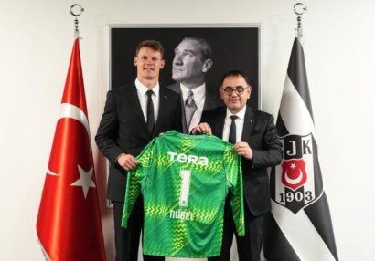 "Bayern Münhen"in qapıçısı "Beşiktaş"la müqavilə bağladı - RƏSMİ