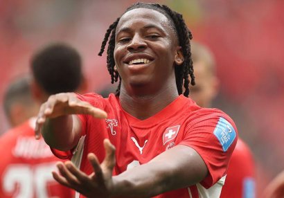 İsveçrəli istedad 70 milyona "Aston Villa"da