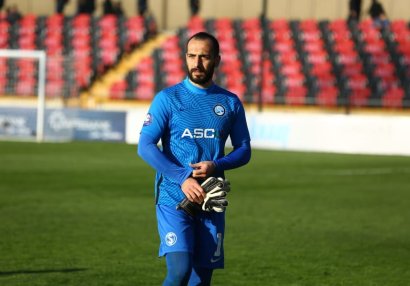Qapıçı Rəşad Əzizli yenidən Premyer Liqada