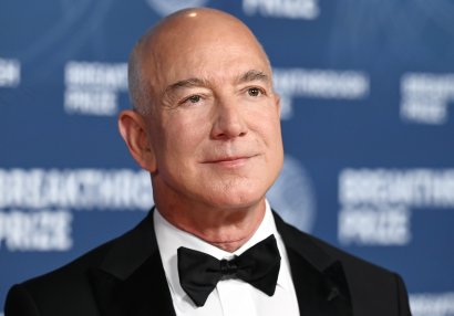 Ceff Bezos "Liverpul"un səhmdarı ola bilər