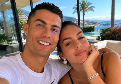 Ronaldu evləncəyi tarixi açıqladı