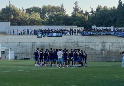 "Qarabağ" "Dinamo" ilə oyunöncəsi azarkeşlərə və mediaya açıq məşq keçirib