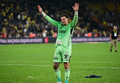 Ederson gedir, "Napoli"nin qapıçısı gəlir