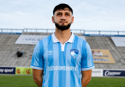 Nəriman Axundzadə Super Liqada debüt etdi
