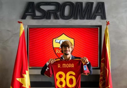 "Roma" 19 yaşlı yeni transferi sayəsində tarixə düşdü - FOTO