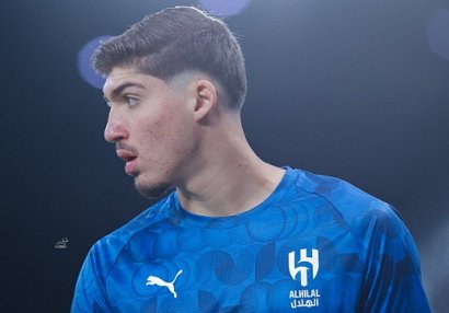 "Fənərbağça" sabiq oyunçusunu yenidən alır