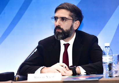 Rövşən Nəcəf "Sabah"ı təbrik etdi