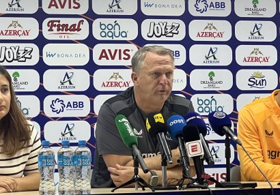 &ldquo;Qarabağ&rdquo;a qarşı oynamaq heç də asan deyil" -Van Dem Brom