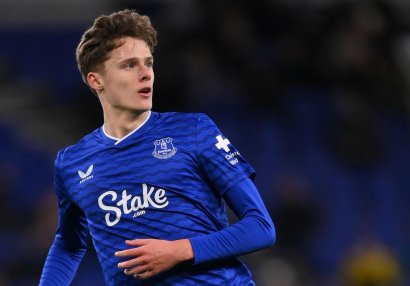 "Everton"un gənc ulduzu komandasını dəyişir