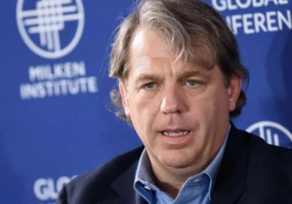Todd Boli "Çelsi"dəki səhmlərini sataraq klubdan ayrıldı