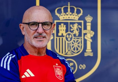 "Belə bir futbolçunun komandamızda olmasına görə şanslıyıq" - Luis de la Fuente