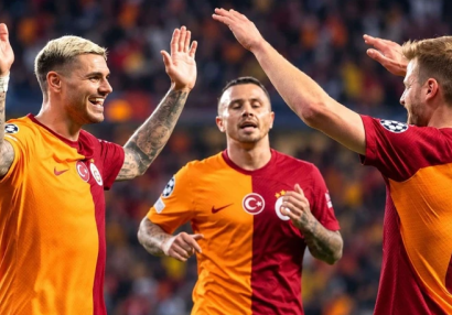 Sabiq "Qalatasaray"lı karyerasını bitirdi