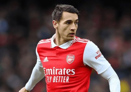 Fransa nəhəngi "Arsenal"ın müdafiəçisini istəyir