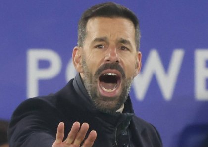Rud van Nistelroyu əvəzləyəcək məşqçinin kimliyi bəlli oldu