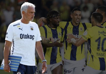 Mourinyu daha 2 futbolçunu göndərir