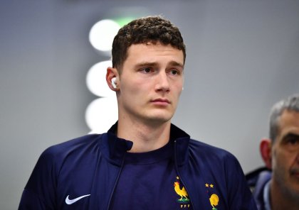 "Qalatasaray" ulduz müdafiəçini transfer edir