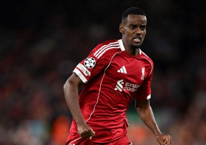 İsak nəhayət ki, sıraya dönür