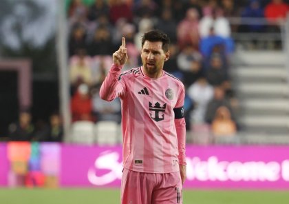 Messi dubl etdi, komandası səfərdə güldü