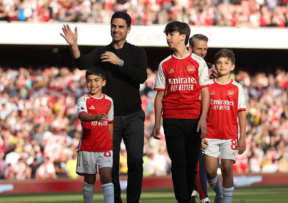 Artetanın oğlu debüt etdi