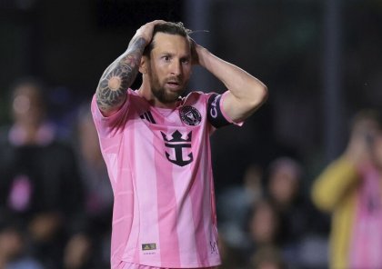 Argentinalılar təşvişdə: Messi zədələndi