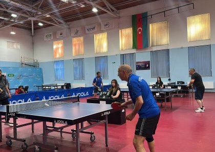 Veteran stolüstü tennisçilərin Azərbaycan çempionatı keçirilir