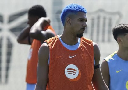 Ronald Arauxo Uruqvay millisinin düşərgəsini tərk edərək Barselonaya qayıtdı