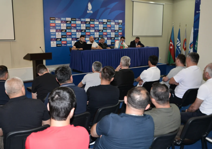AFFA rəsmiləri klub nümayəndələri ilə görüşdülər