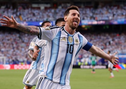 Lionel Messi Maradonanı geridə qoydu